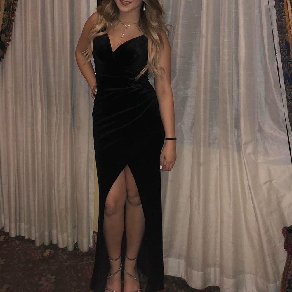 Elegant Black Evening Dress